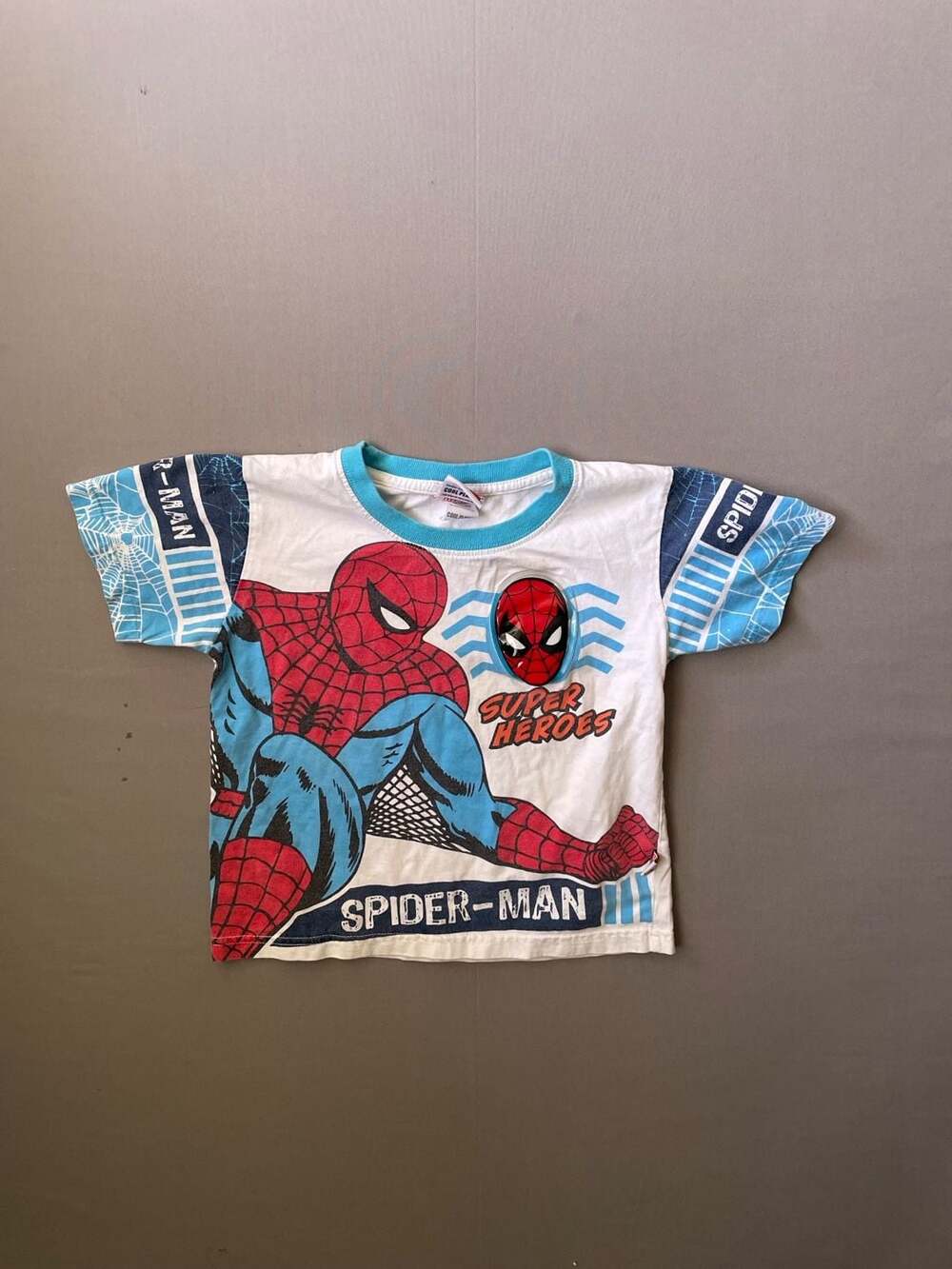 Marvel Comics Spider-Man Cool Planet Graphic T-Shirt Size S